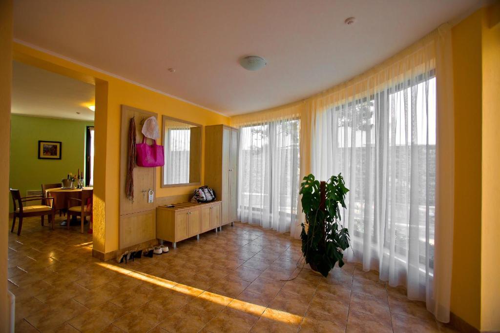 Elizium Park Hotel Kobleve Habitación foto
