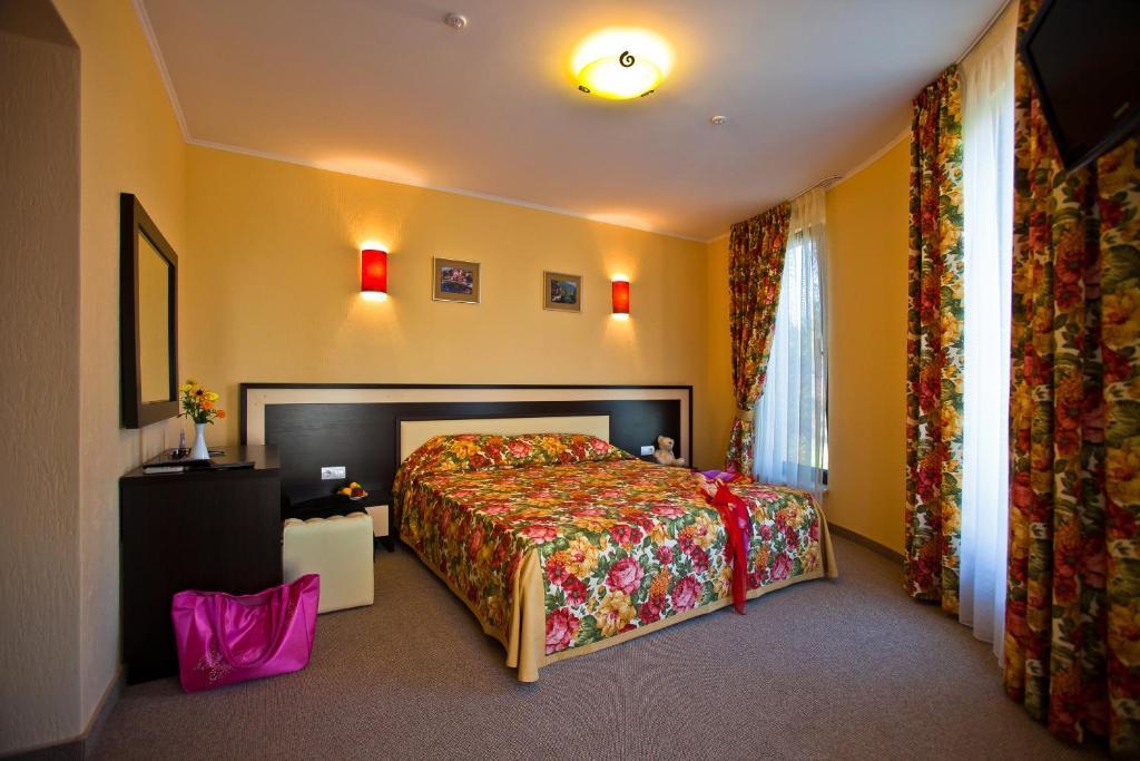 Elizium Park Hotel Kobleve Habitación foto