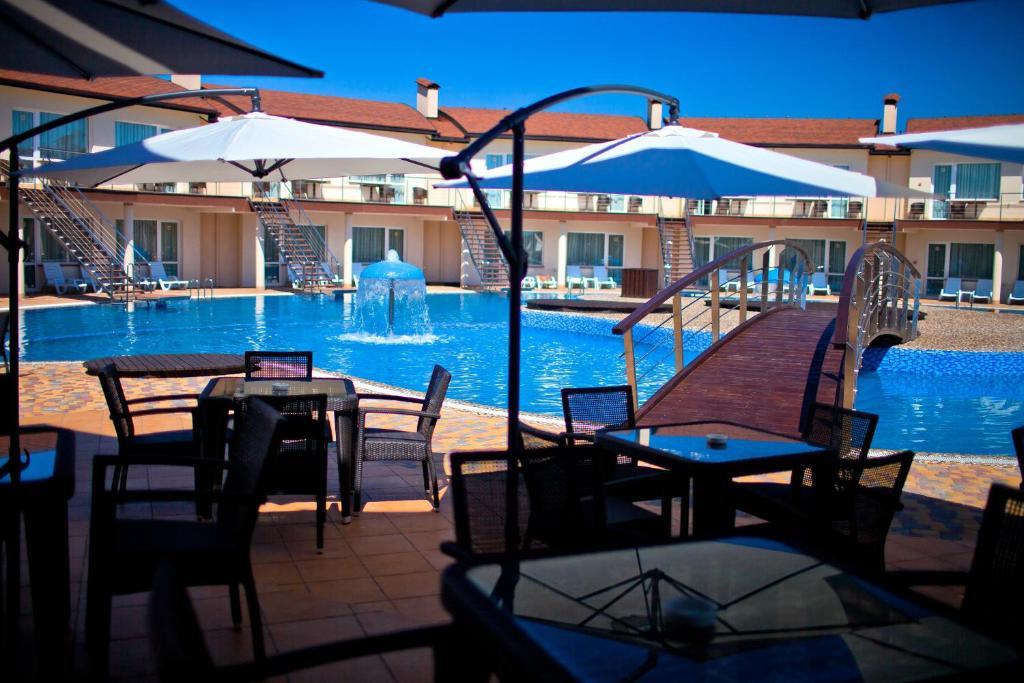 Elizium Park Hotel Kobleve Exterior foto